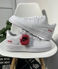 Nike Airforce 1 Low Supreme 'Triple White'