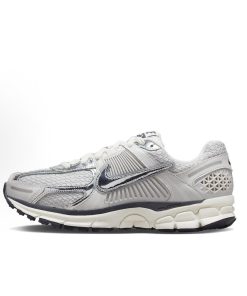 Nike Vomero 5 'Photon Dust Metallic Silver'