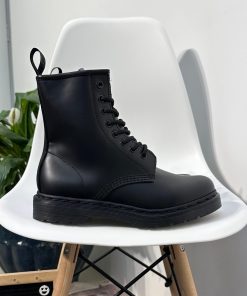 Dr. Martens 1460 Mono Smooth 8-Eye Boots
