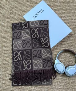Premium Wool–Silk Blend Luxury All-Season Lightweight Coffee Scarf