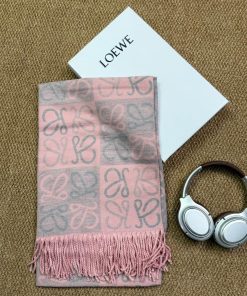 Premium Wool–Silk Blend Luxury All-Season Lightweight Grey/Pink Scarf