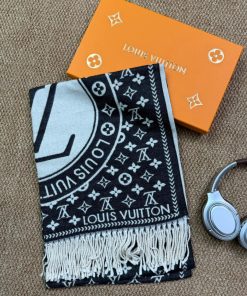 Premium Wool–Silk Blend Luxury All-Season Lightweight Black/L.Grey Scarf