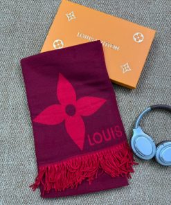 Premium Wool–Silk Blend Luxury All-Season Lightweight Scarf 'Wine-Red'