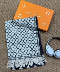 Premium Wool–Silk Blend Luxury All-Season Lightweight Off-White/Black Scarf