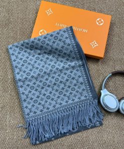 Premium Wool–Silk Blend Luxury All-Season Lightweight Light Grey/Charcoal Scarf
