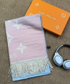 Premium Wool–Silk Blend Luxury All-Season Lightweight Pink/Off-White Scarf