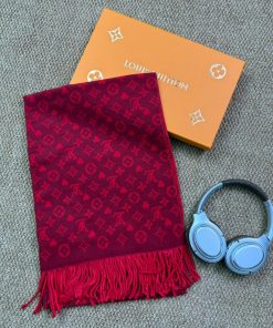 Premium Wool–Silk Blend Luxury All-Season Lightweight Wine Red Scarf