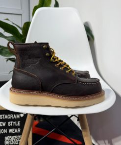 Red Wing Classic Moc-toe Boots 'Chocolate Muleskinner'