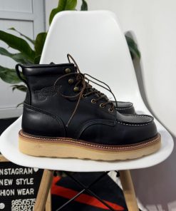 Red Wing Classic Moc-toe Boots 'Black'