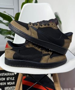 Jordan 1 Retro Low Travis Scott 'Dark Mocha'
