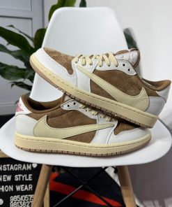 Jordan 1 Retro Low Travis Scott 'Sail/Shy Pink'