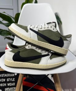 Jordan 1 Retro Low Travis Scott 'Medium Olive'