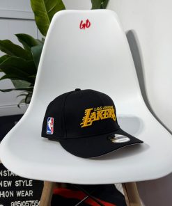 New Era Los Angeles Lakers Black Snapback Cap