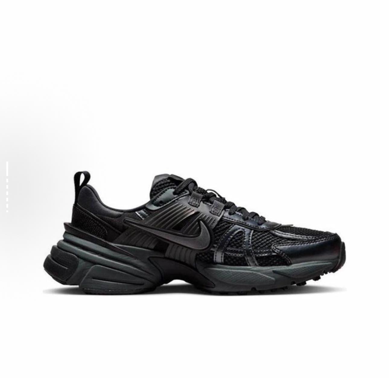Nike V2K Run Full Black - Image 2