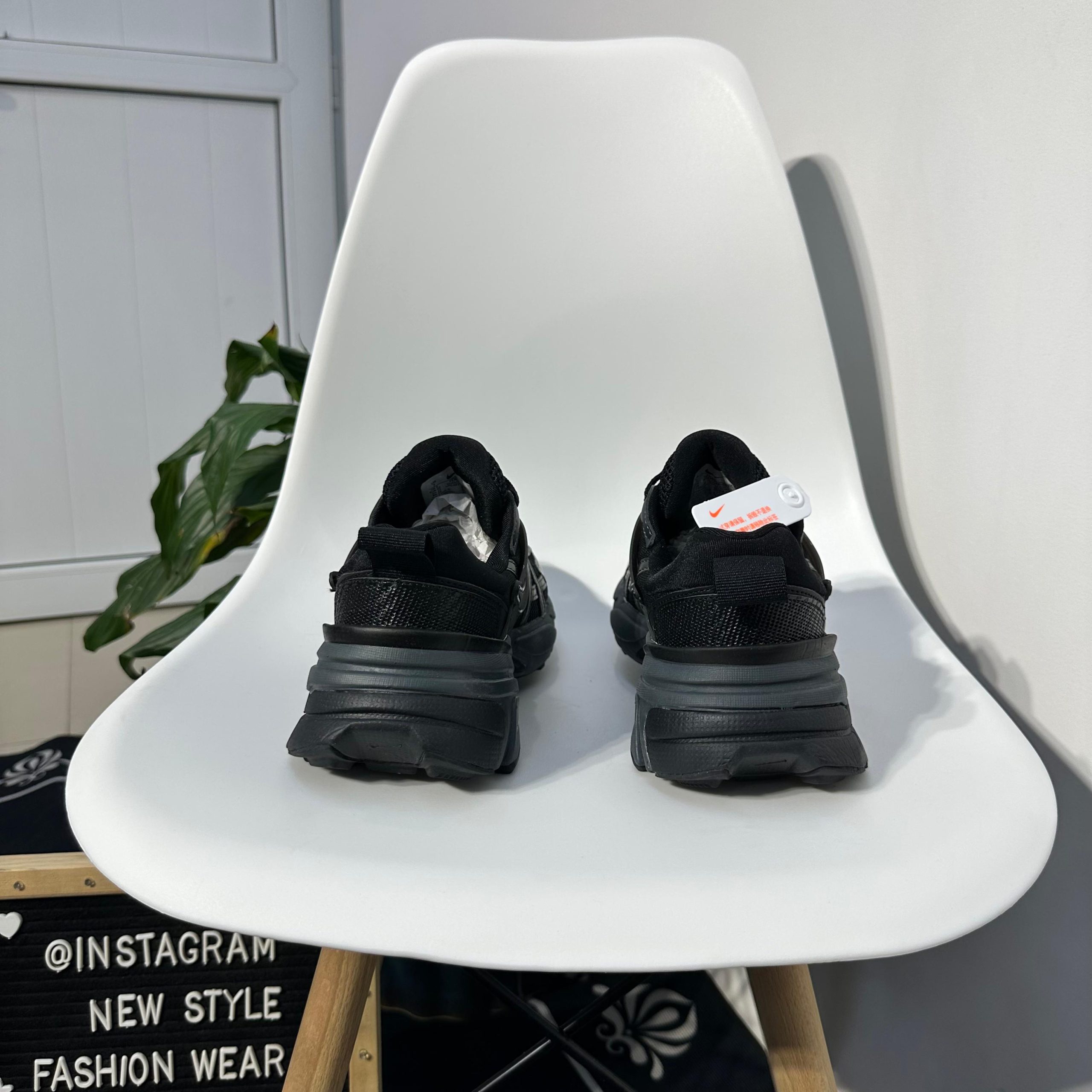 Nike V2K Run Full Black - Image 8