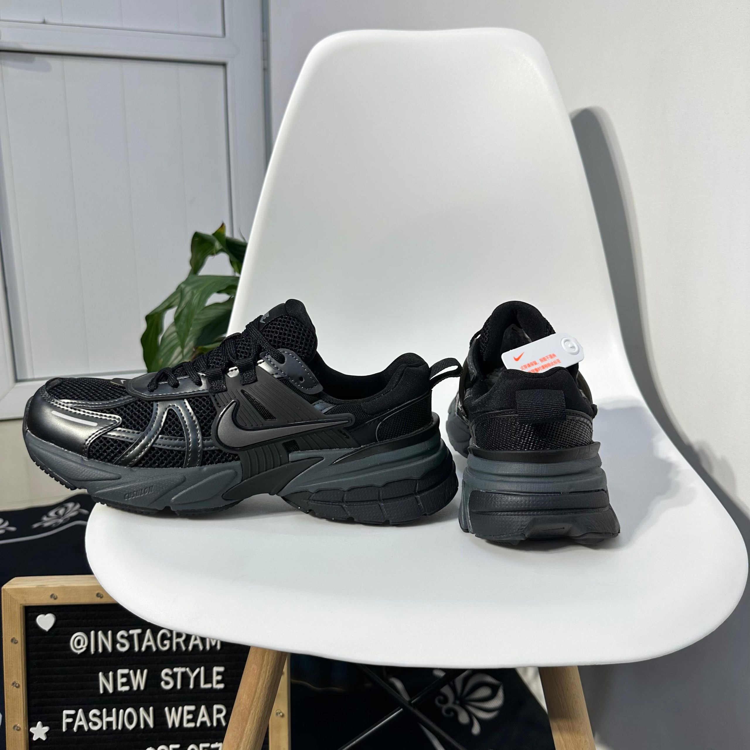Nike V2K Run Full Black - Image 6