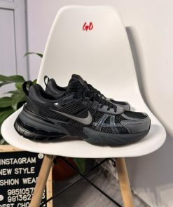 Retro V2K Running Sneakers Breathable Mesh Lightweight Casual Sport Shoes 'Black'