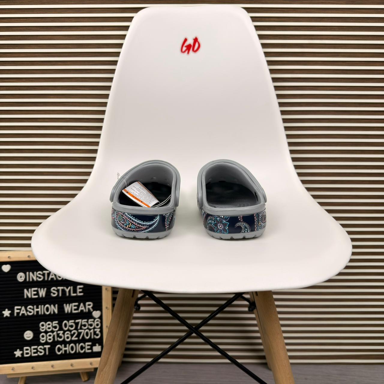Seasonal Print Logo Band Comfort Clogs Lightweight Slip On Sandals 'Grey' - Image 4