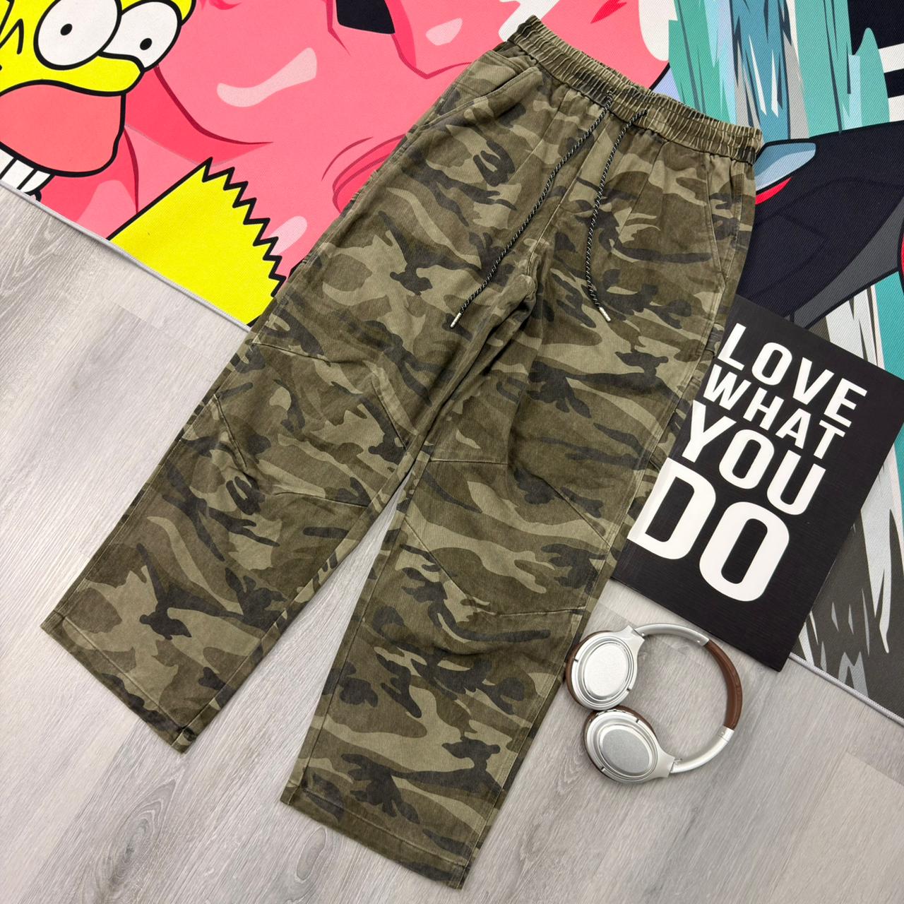 Premium Wide Leg Camouflage Cargo Pants Relaxed Fit - Image 3