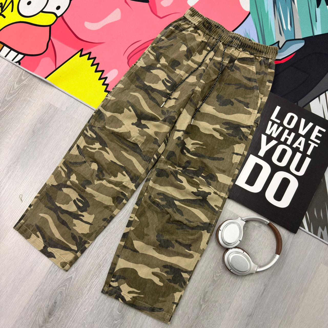 Premium Wide Leg Camouflage Cargo Pants Relaxed Fit - Image 3