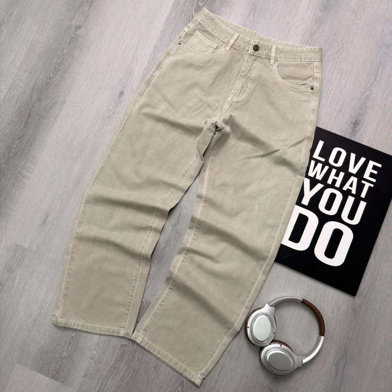 Premium Straight-Leg Everyday Light Beige Pant