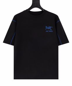 Technical Outdoor-Inspired Graphic T-Shirt Black Blue