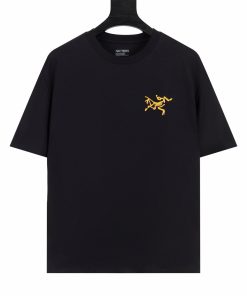 Technical Outdoor-Inspired Graphic T-Shirt Yellow Black