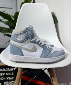 Hyper Royal Classic High-Top Sneaker