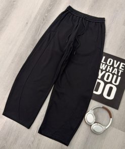 Premium Curved Panel Relaxed-Fit Casual Black Sweatpant