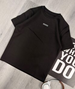 Minimal Line Detail Black T-Shirt